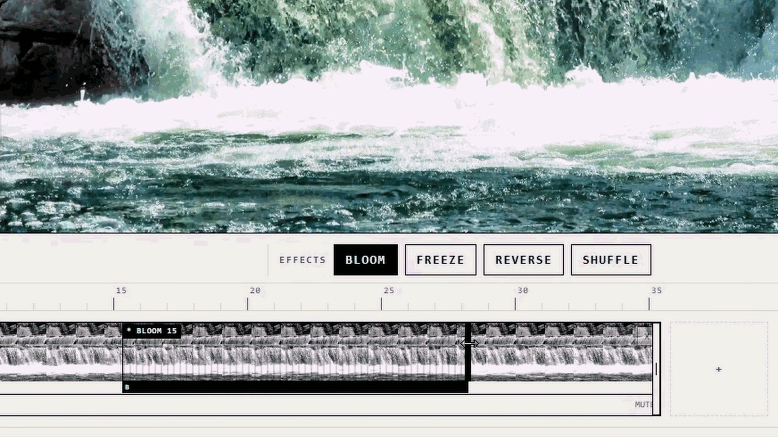 Eine Datamosh-Effektzone wird über den Filmstreifen eines Clips auf der MOSH_UNIT-Timeline gezogen.
